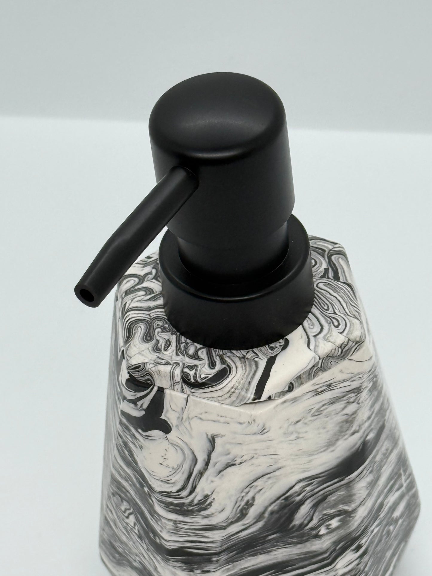 Skysto muilo dozatorius