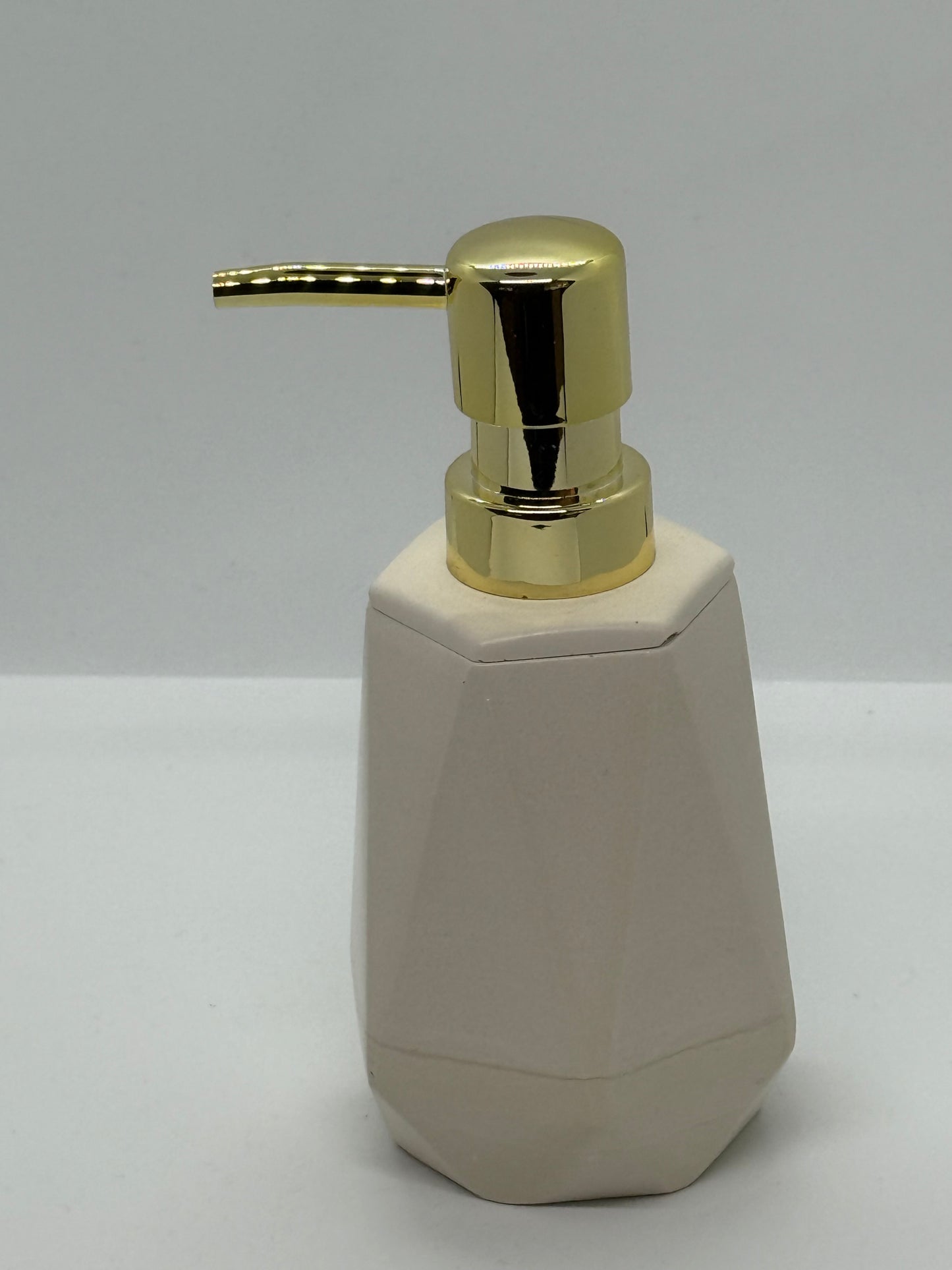 Skysto muilo dozatorius