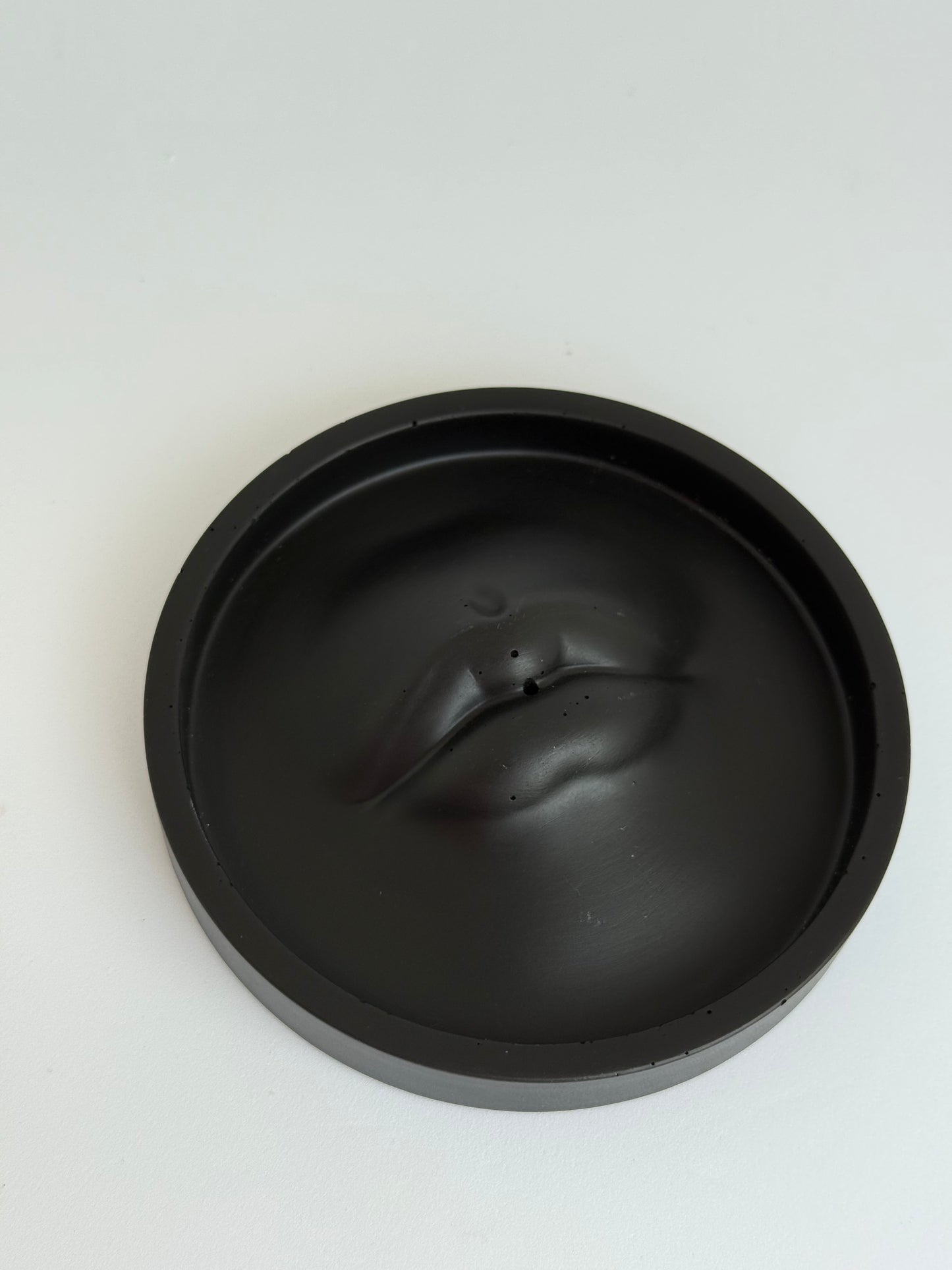 Smilkalinė •lūpos•