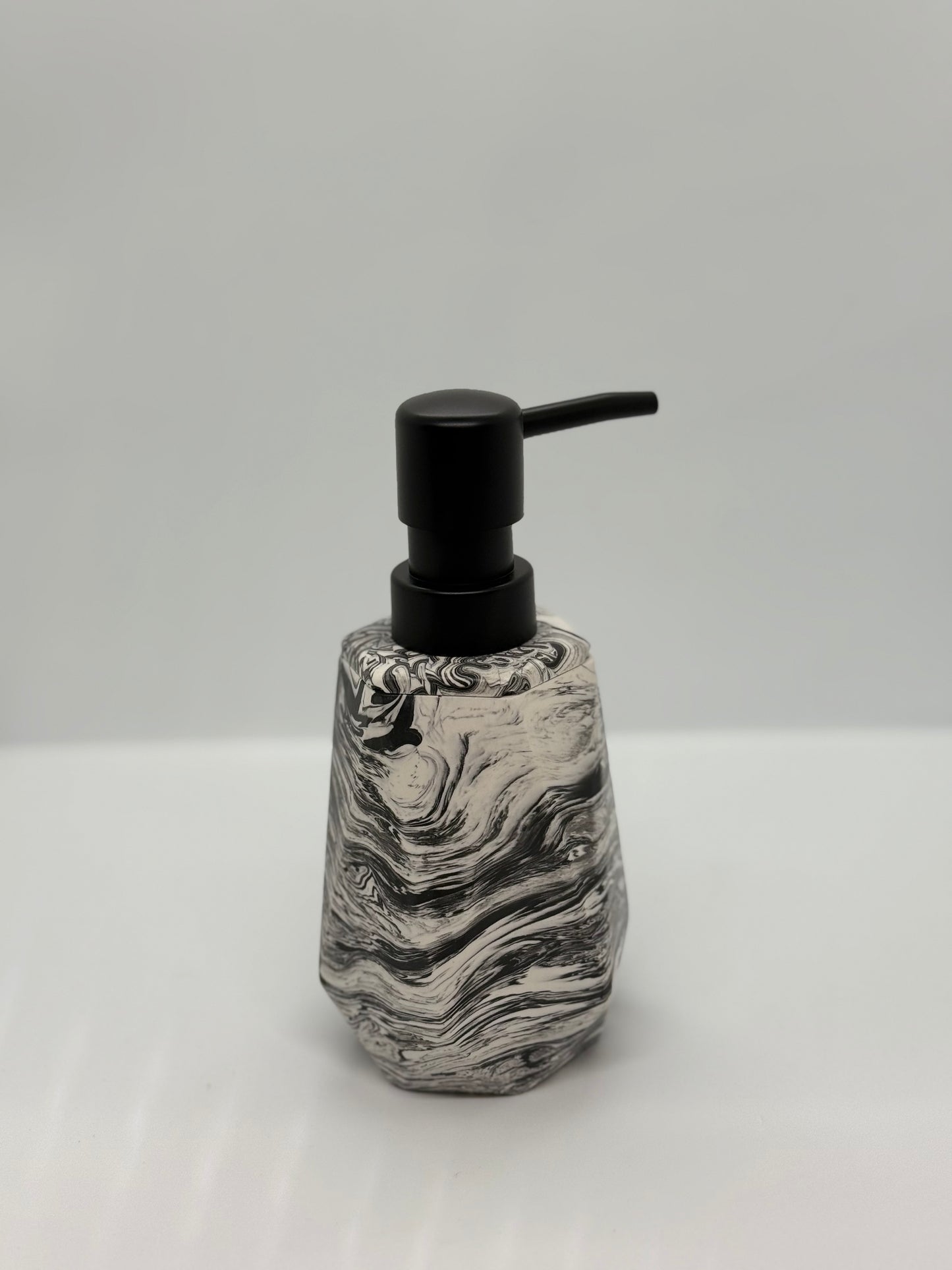 Skysto muilo dozatorius