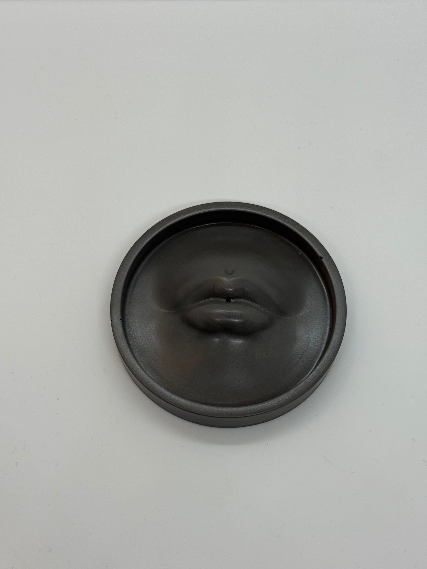 Smilkalinė •lūpos•