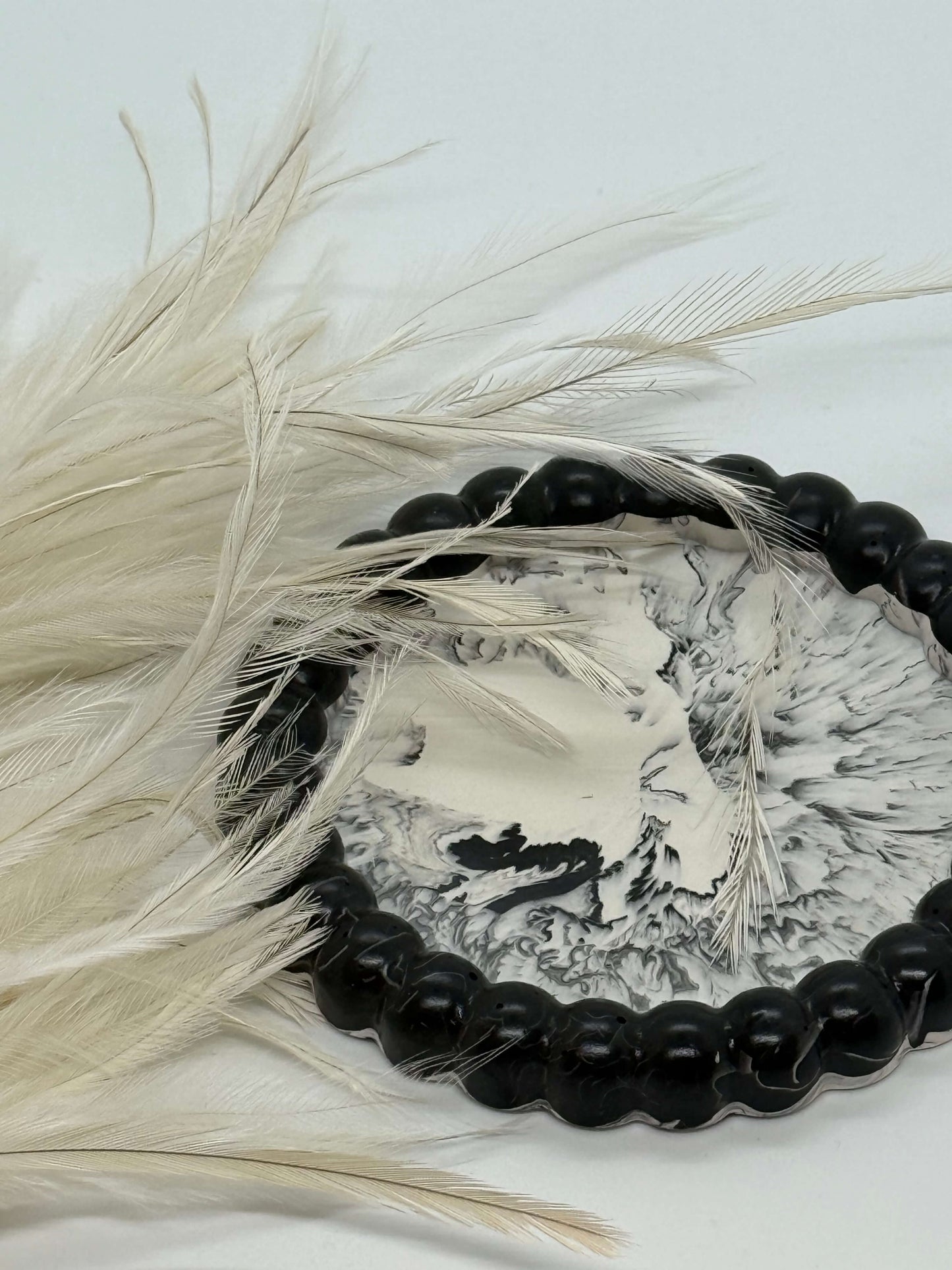 Apvalus padėkliukas banguotu kraštu