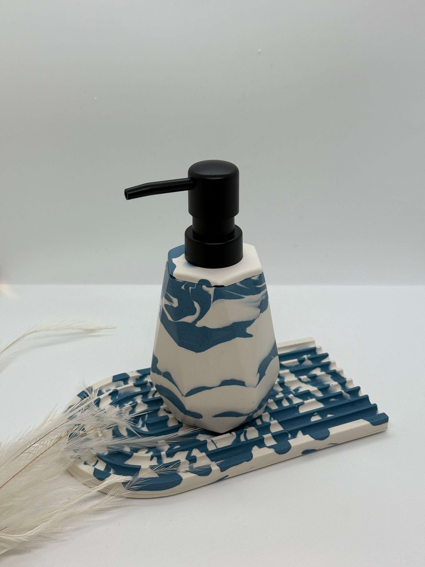 Skysto muilo dozatorius